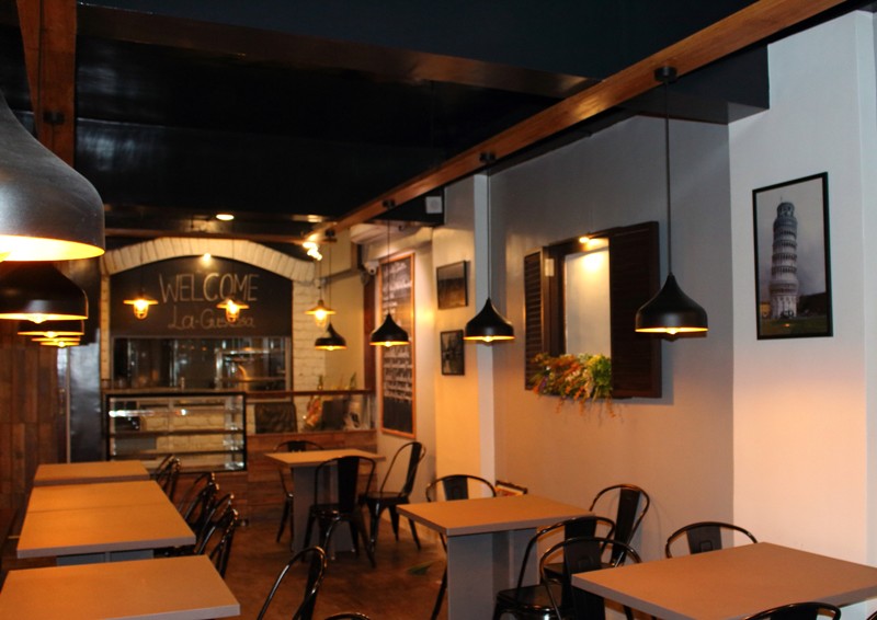 Italian Restaurant Interior for Pizza and Pasta in Pune